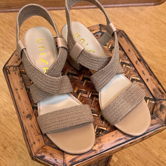 Unisa Women Stretch Strap Slipon. Block Heel Sandal Size 8.5 - Picture 8 of 12